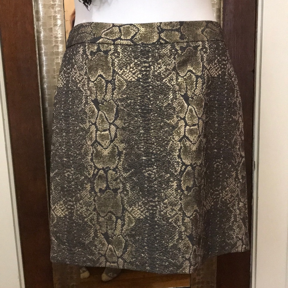 NWOT -Worthington snake skin metallic print skirt